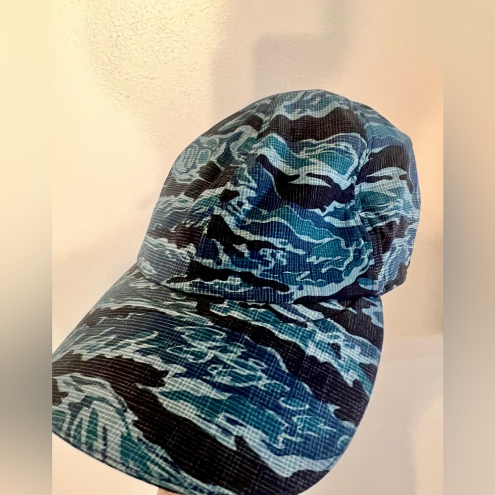 Lululemon hat